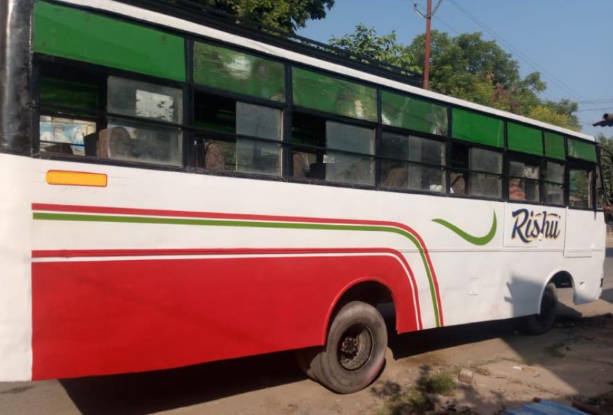 Tata LP 407 image 2